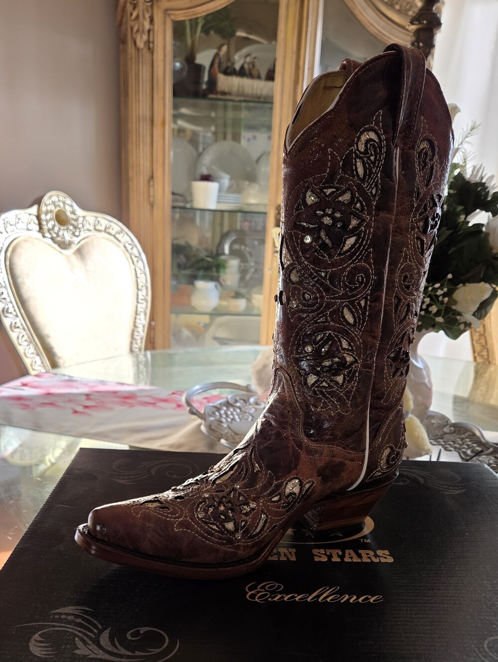 Women’s Embroidered Brown Western Cowboy Boot